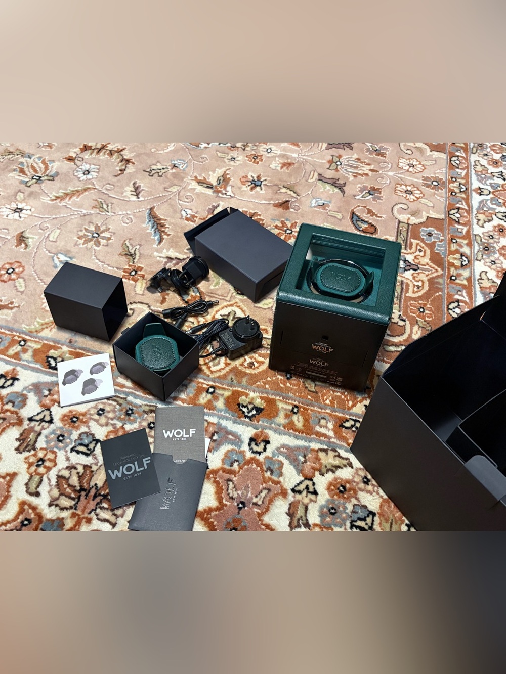 WOLF Single Watch Winder in Dark Green with box and charger